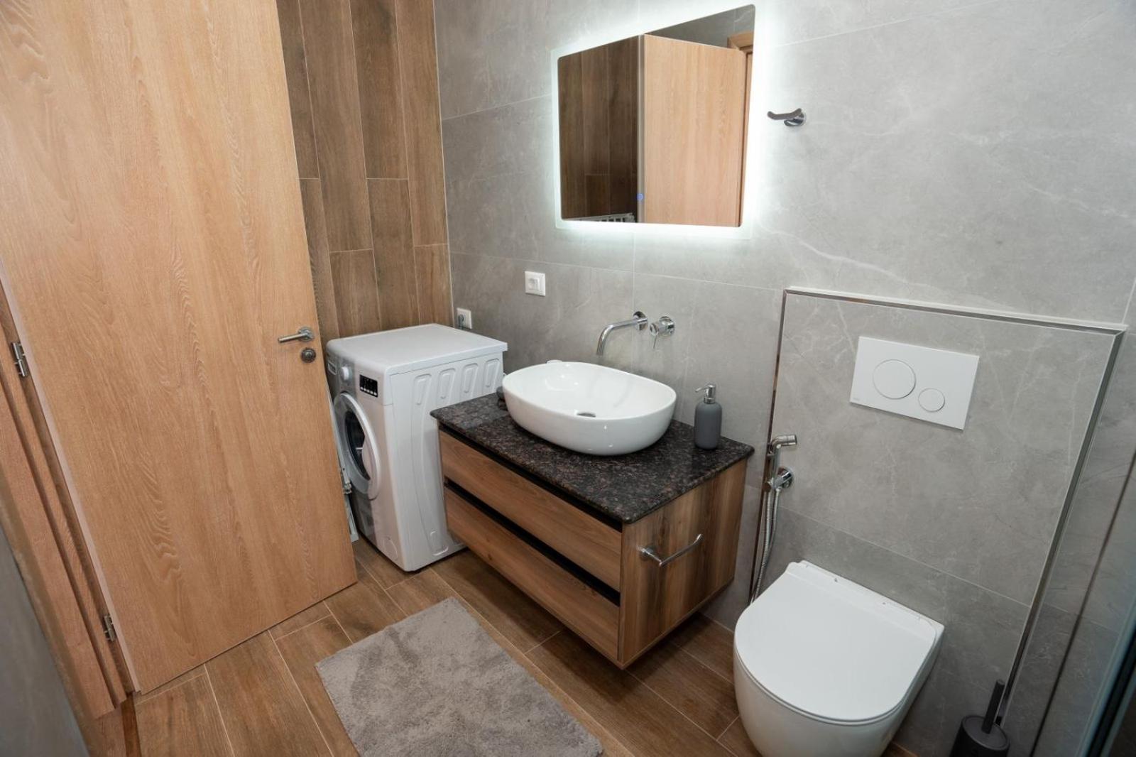 Roel Apartments Sarande Exterior photo